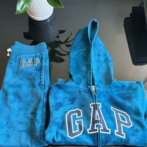 GAP Kids Soft Tye-dye Hoodie and Sweat Pants Set